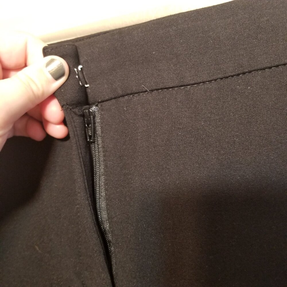 Banana Republic Black Straight Leg Trousers, Size 10 - Picture 3 of 7